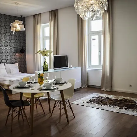Apartment Baross Boutique Gyor